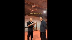 Шаолиньский монах с мастером Вин Чун Ту Тэнъяо: обмен техниками и мудростью боевых искусств  #винчу