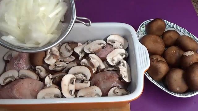 Вкусный ужин по быстрому  все сложила в форму и запекла в духовке