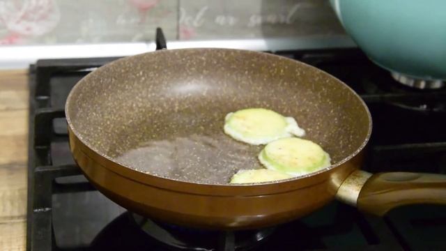 Жареные кабачки в яйце и муке