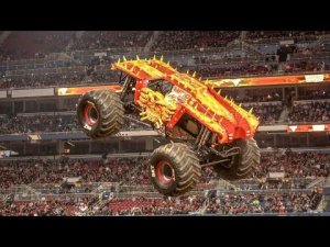 Monster Jam: топ-5 самых больших скачков
