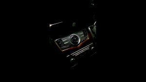Nissan Elgrand 51e - video instruction on the analysis of the vehicle for dismantling.