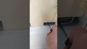 Холодильник Позис. Забилось сливное отверстие.