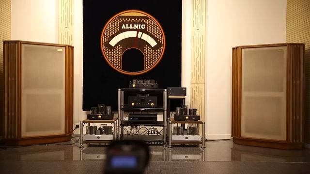 ALLNIC L-5000 DHT / D-5000 DHT DAC / A-6000 / TANNOY AUTOGRAPH MONITOR RED(4) смотреть онлайн