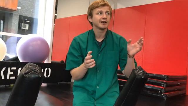 Оказание медицинской помощи при остановке дыхания у человека смотреть онлайн