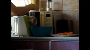 нашинковать морковку?нет ничего проще.обзор тёрки электрической Kitfort-KT-1318