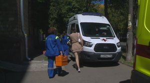 (12+) Лифт с людьми упал в Мытищах