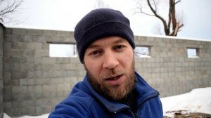ТАКОМУ НИ ГДЕ НЕ УЧАТ. ПРОГРЕВАЕМ ФУНДАМЕНТ НАВОЗОМ