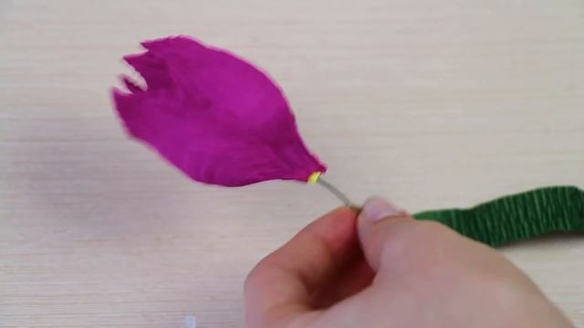 Тюльпаны в коробке. Тюльпаны из гофрированной бумаги. Букет из бумажных цветов. Diy \ Buket7ruTV