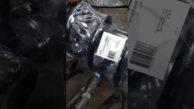 замена задних пружин и амортизаторов Nissan pathfinder r51 , сломалась пружина ? смотреть онлайн