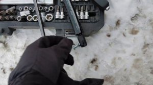 Установка газовых упоров капота  "Мавико" для   Лада Веста