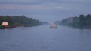 Паромная переправа через канал имени Москвы.