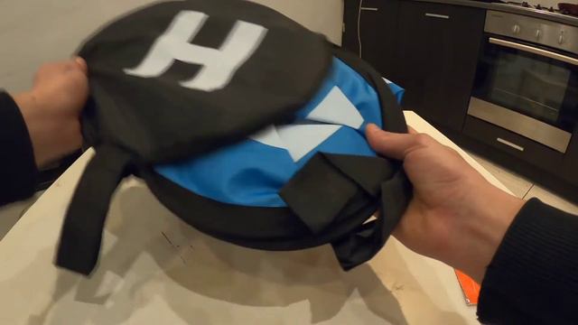 Взлетно-посадочная площадка для квадрокоптера.