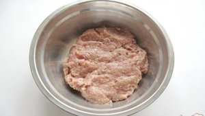 Котлеты с грибами и рисом в соусе