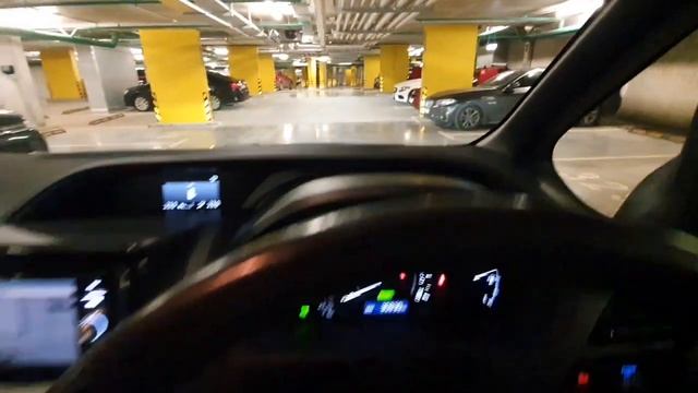 Toyota Noah 2018 1.8 Si смотреть онлайн