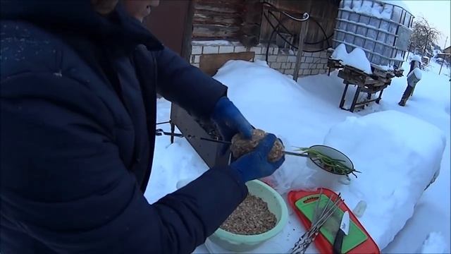 Хочу пожрать -Люля кебаб на костре Рецепт от Гашика и Серого смотреть онлайн