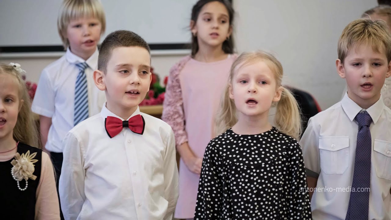 Мама - первое слово, Выступление детей в школе на Праздник весны смотреть онлайн