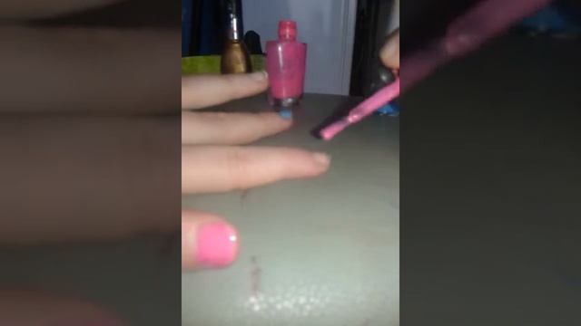 Красим ногти обичним лаком 1 часть смотреть онлайн