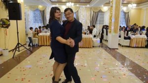 Бадма Эрднигоряев афигенный певец на торжество и классный ведущий.