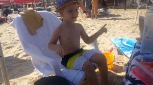 Купаемся на Средиземном Море Собираем Ракушки ищем Медуз Готовим Завтрак