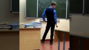 Учитель унизил ученика при классе...