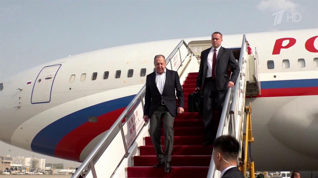 В Пекине состоялась рабочая встреча министров иностранных дел России и Китая