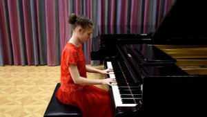 Глухова Арина, 12 лет, И Бах Прелюдия и фугетта соль мажор из цикла Маленькие прелюдии и фуги