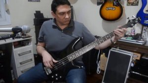 Baixo Ibanez GSR200 Bk with Ampeg PF500