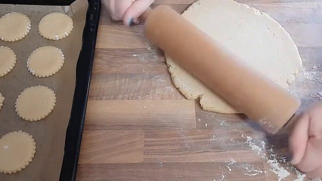 Молочные коржики ???Делаю,болтаю и пою???#еда #выпечка #коржик #пряники #рецепты #готовка