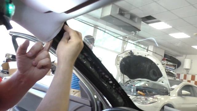 Установка видеорегистратора AVS400DVR 122 в Skoda Octavia A7 с подключением в блоке предохранителей смотреть онлайн