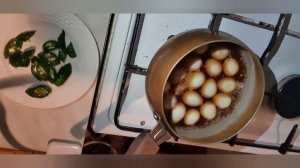 Готовим Салат из яиц в соевом соусе по корейски .  Korean style egg salad with soy sauce.   계란장조림