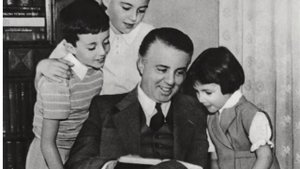 Enver Hoxha Tungjatjeta! - Албанская песня о Энвере Ходжа