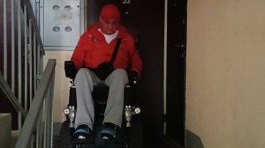 Майра Оптимус 2 спуск/подъем по пандусу в хрущевке.