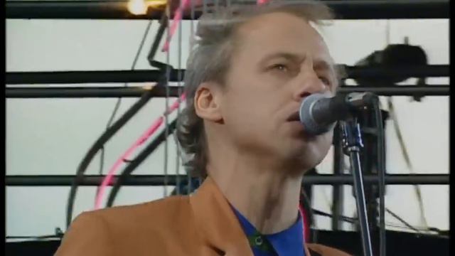 Dire Straits Money For Nothing Live At Knebworth смотреть онлайн