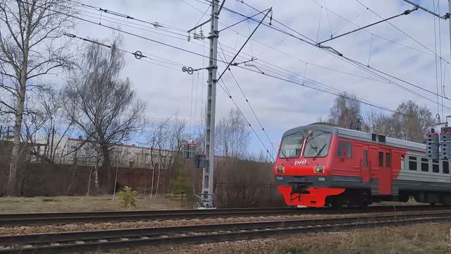 Электропоезд ЭД4М-0356 едет в Москву