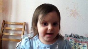 горомко плачет...уронила в речку мячик..