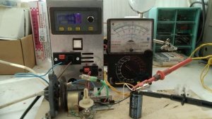 Микро Бедини мотор генератор выдаёт  250 волт. Ч.1