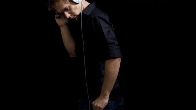 Cosmic Gate - London Rain (Stoneface & Terminal Dub) смотреть онлайн