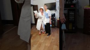 Я= патронажная сестра, проверить малыша пришла