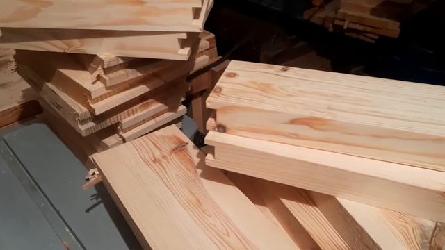 Bosch GTS 10 XC. Изготовление боковой планки с разделителем Гофман, при наборе дисков DADO. смотреть онлайн