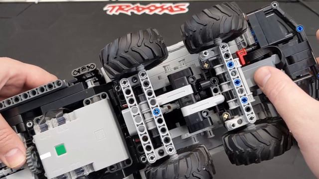 I built Nico71's WesternStar 6900 Twinsteer! (Lego Technic)