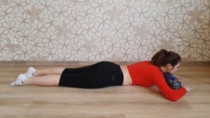 Чудо-Валик. Упражнение 5: Тренируем мышцы спины.