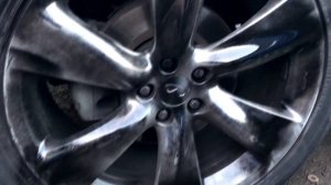 Быстрая и бюджетная покраска дисков. Красим самостоятельно. Тестируем резину Glossy Dip