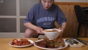 Real Mukbang:) Real Spicy Seafood Ramyun (ft.Spicy Jokbal, Gimbap) ☆ Korean Market Tour