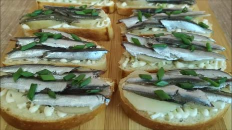 Бутерброды в хамсой и картофелем ПРОСТО и ВКУСНО закусочные бутерброды