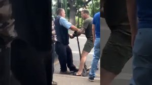 В Алматы самокатчик хотел скрыться после конфликта с водителем автобуса и был сбит