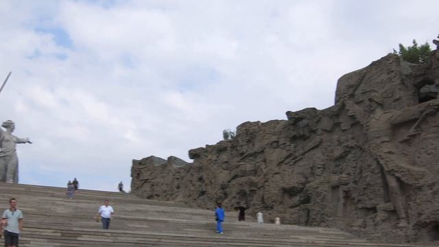 28.08.2023. Россия. Волгоград. Мамаев Курган. Стены-руины. Часть 1 смотреть онлайн