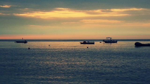 Mattinata for classical guitar. An original composition from Roberto Moya смотреть онлайн