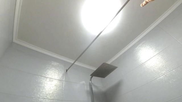 ЛУЧШИЙ КАРНИЗ (ШТАНГА) В ВАННУЮ ДЛЯ ШТОРКИ ЗА КОПЕЙКИ. ЛАЙФХАК. смотреть онлайн