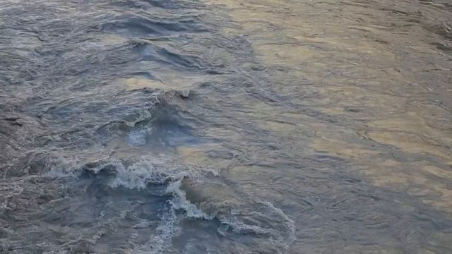 Среднее течение реки Занскар после дождей 9-10 июля 2023 года. смотреть онлайн