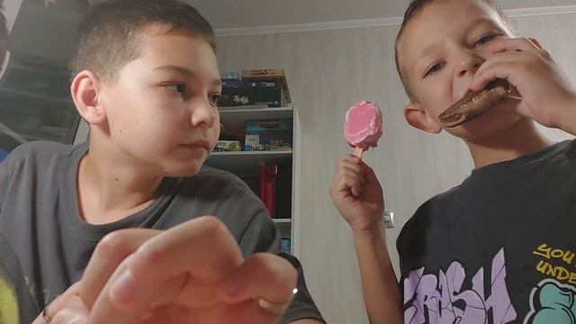 пробуем еду из магазинов часть 2. сори мы не можем найти ник автора про которого говорил Арсений смотреть онлайн